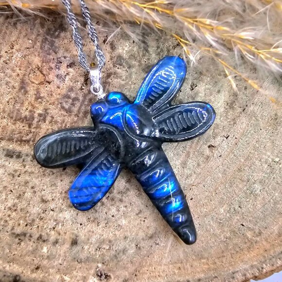 Nature Labradorite Carved Flashy Dragonfly Pendant Necklace - Picture 10 of 10